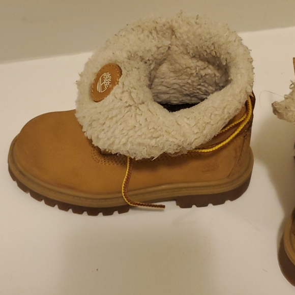 Toddler timberlands - Picture 2 of 2